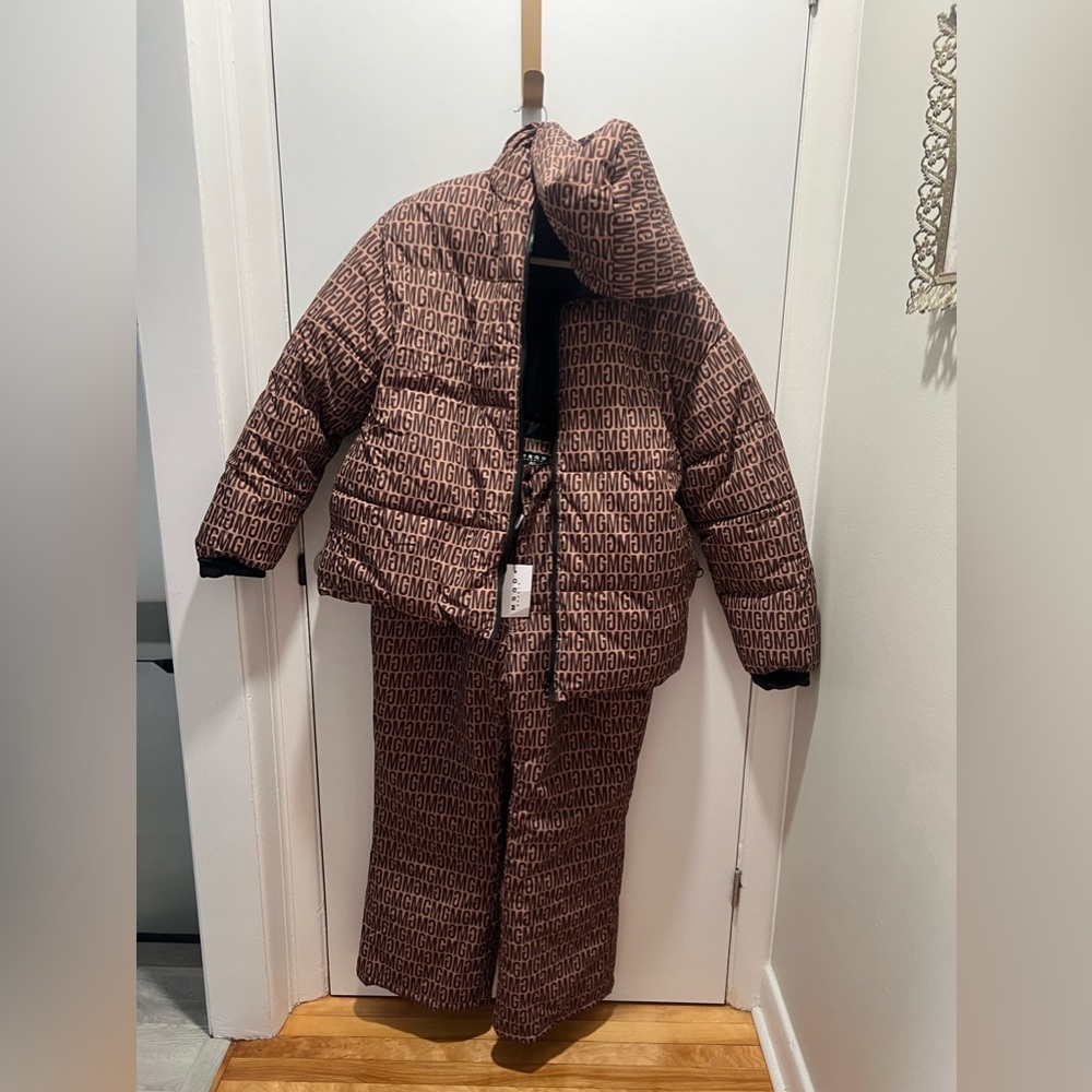Reversible jacket and ski pants snowsuit